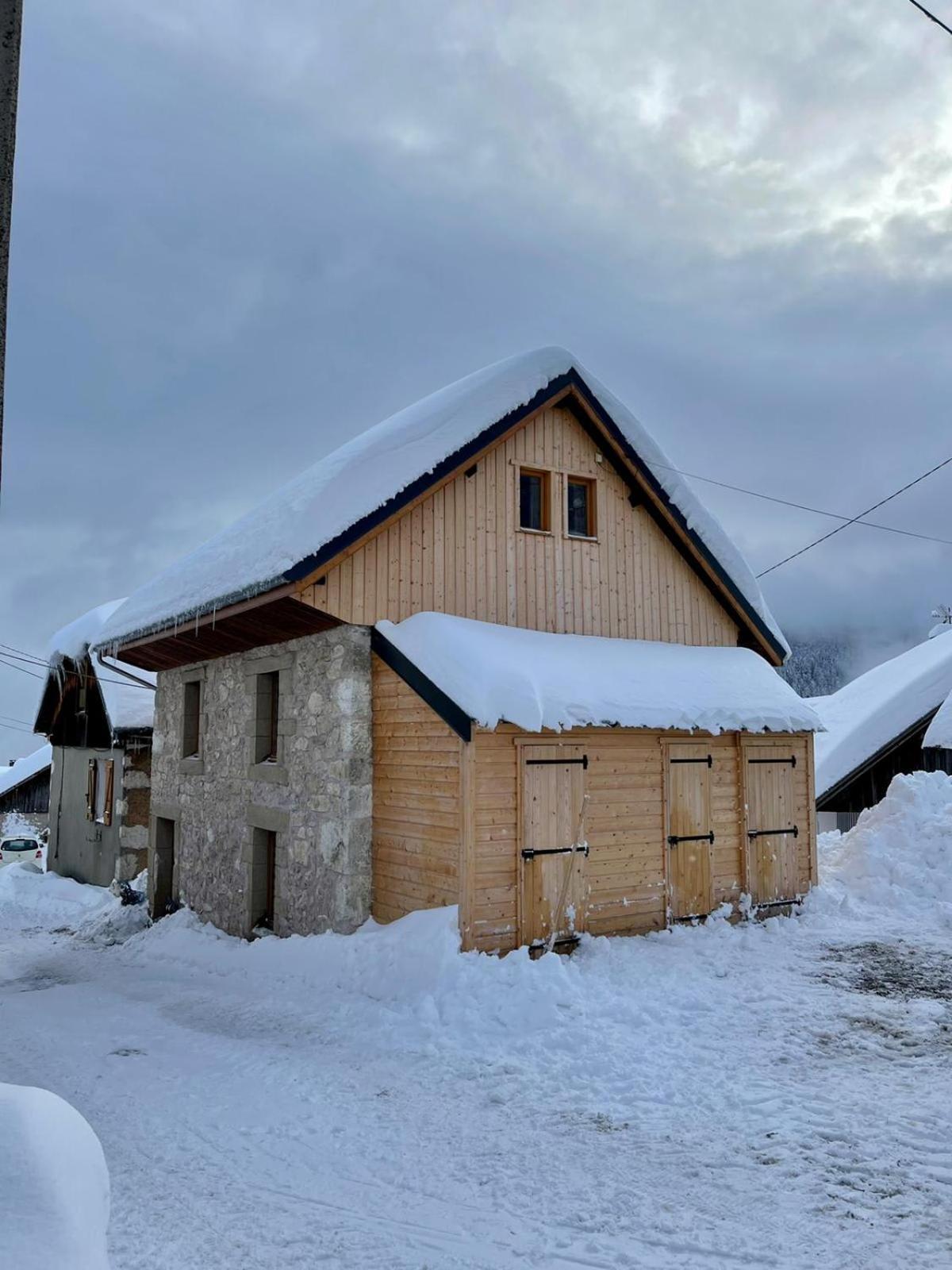 Charmante Maison Au Desert D'Entremont Les Déserts Buitenkant foto